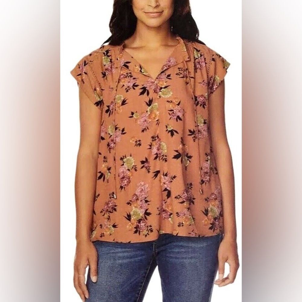 NWT Buffalo David Bitton Women's Flutter Sleeve Floral Blouse Top Size Small
